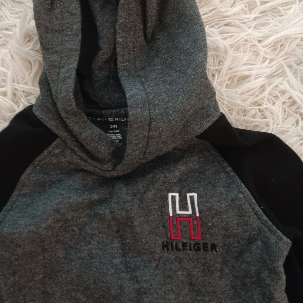 Tommy Hilfiger Baby boys infant child Black & Gray  hoodie 24 m